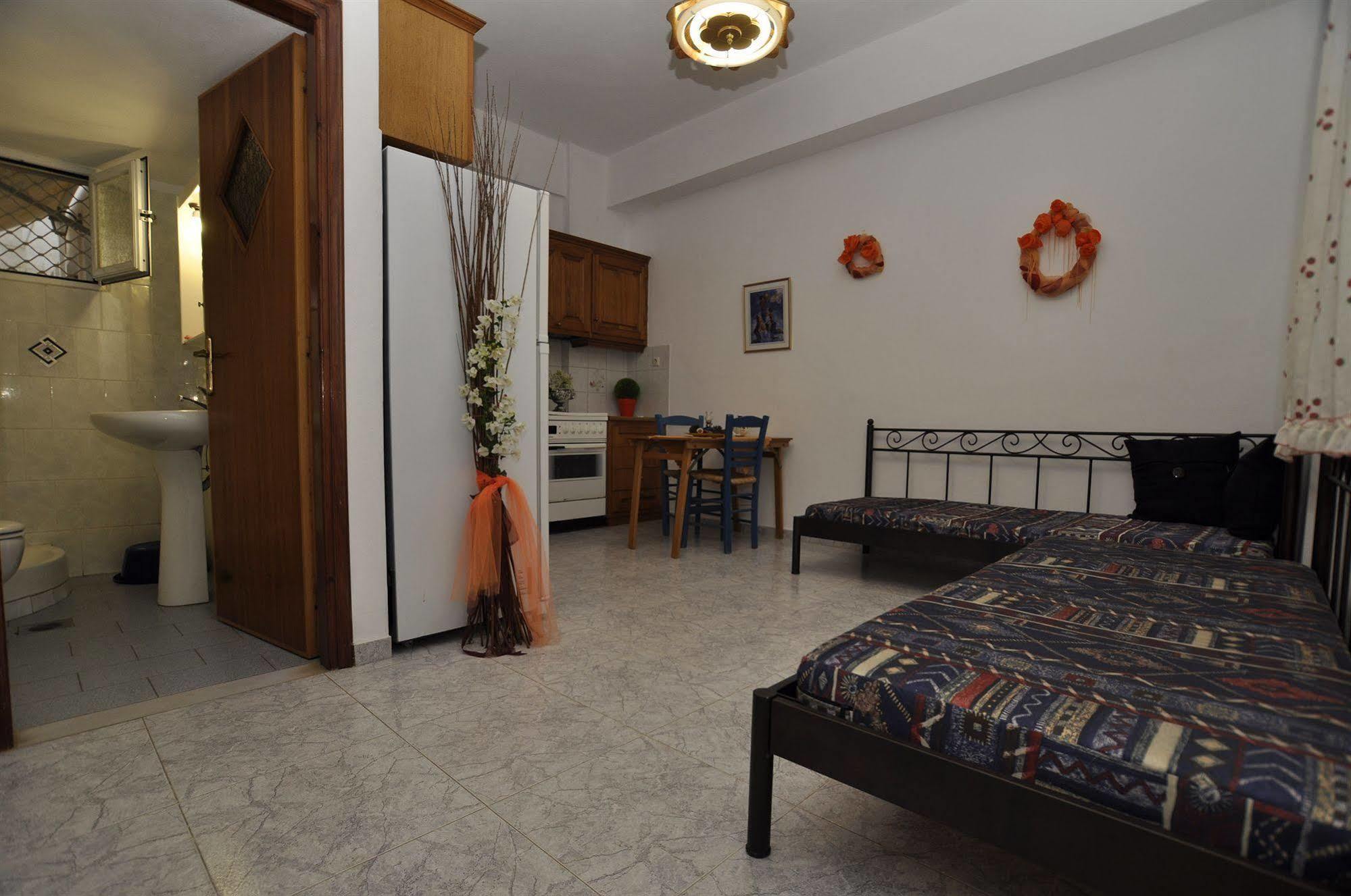 Manos Apartments Mégas Yialós-Nítes Exteriör bild
