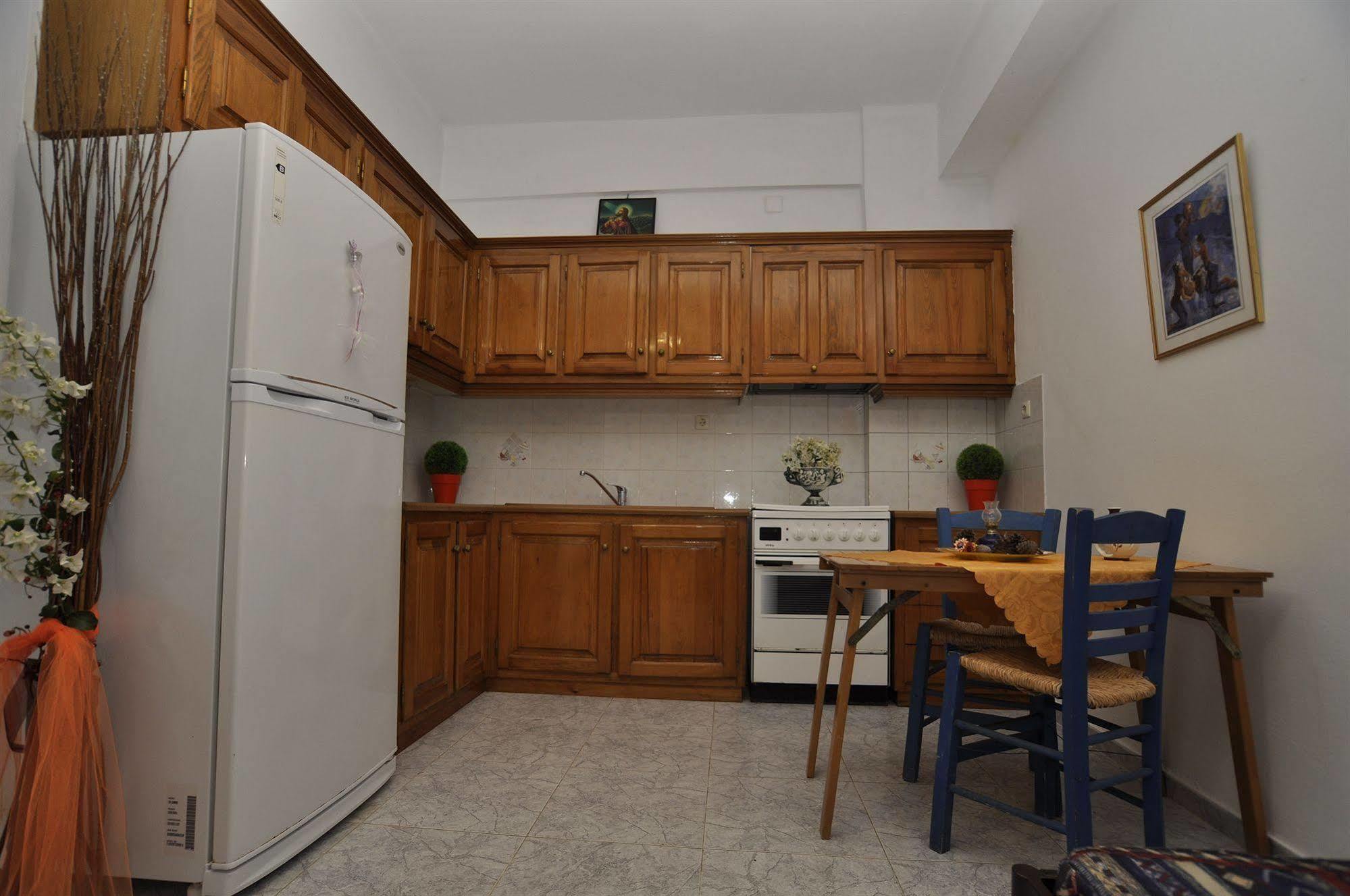 Manos Apartments Mégas Yialós-Nítes Exteriör bild